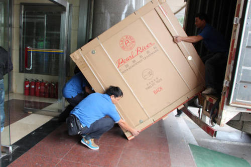 思南钢琴贵重工艺品无忧运